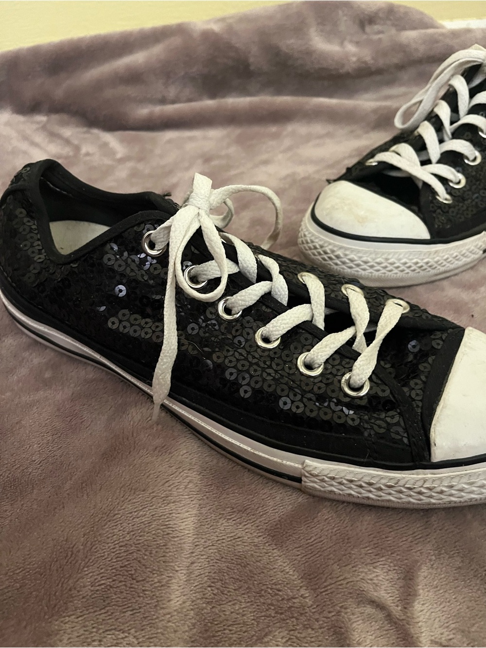 Converse Black Sequin Low-Top Lace-Up Sneakers with White Accents size 10 - Picture 3 of 10